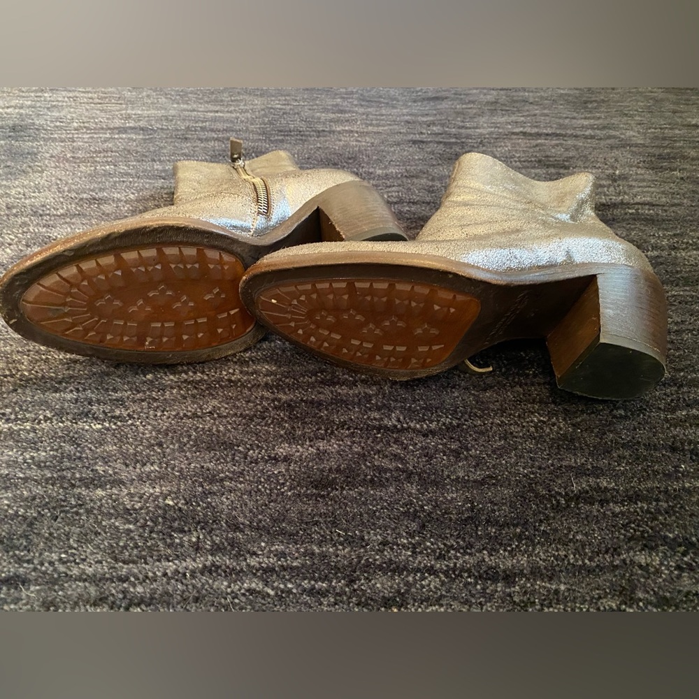 Gorgeous Italian booties! - Picture 3 of 4